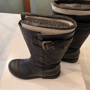 Women’s motorcycle boots by Nine West. Like new.